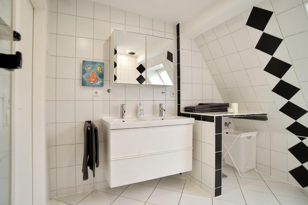 5 Secret Escape Apartment Above Stuttgart Extérieur photo